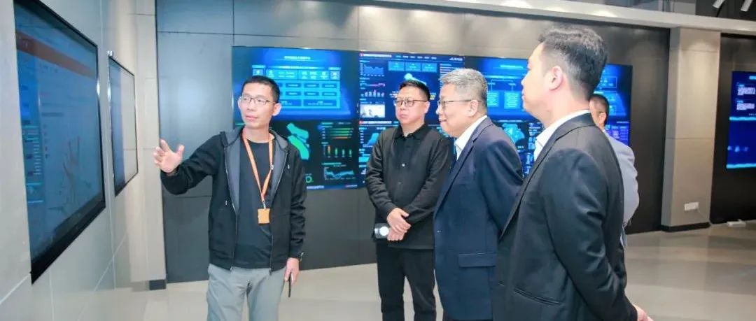 上海人为智能钻研院一行到访伟德体育科技参观调研